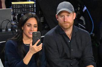 Meghan sprožila varnostni alarm: iz skupine staršev na WhatsApp ušla njena številka
