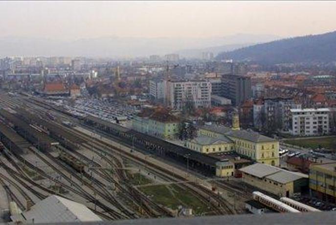 S preoblikovanjem železnic v holding tudi nova uprava