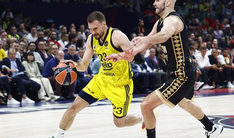 V živo: Fenerbahče po preobratu vse bliže lovoriki