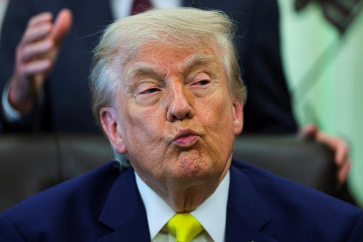 Tudi Donald Trump si želi ogledati tekmo finala v živo. | Foto: Reuters