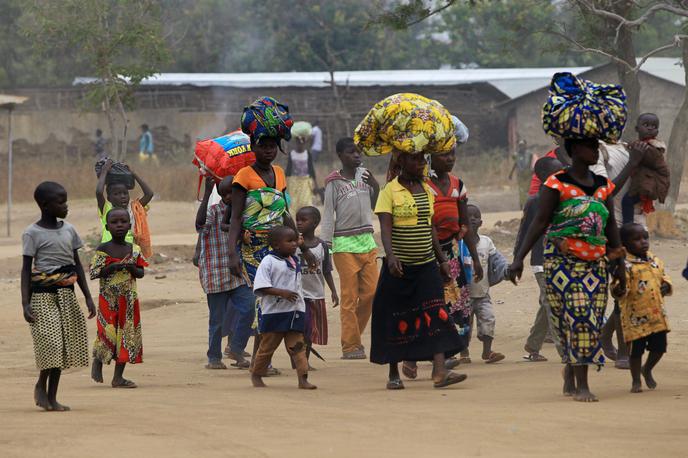migracija selitev afrika | Posamezniki brez zakonite identitete so v mnogočem prikrajšani že v izhodišču. | Foto Reuters