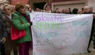 V hrvaških mestih protesti zaradi izpustitve osumljencev skupinskega posilstva