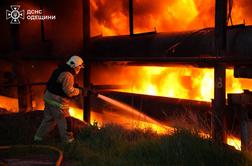Rusija in Ukrajina pred napovedanim premirjem z novimi napadi #vŽivo