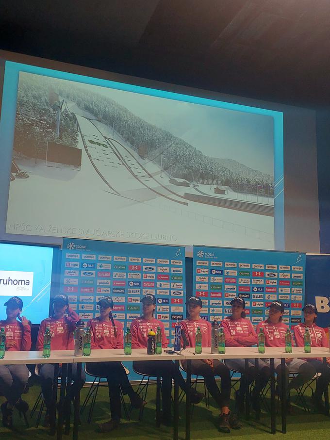 V ekipi za Lillehammer je v nasprotju z Wislo prišlo do spremembe – namesto Jerneje Repinc Zupančič bo med šesterico tekmovalk najstarejša Maja Vtič. | Foto: 