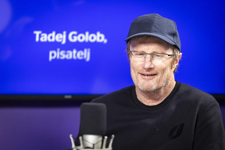 Ravno te dni je v knjigarne prišla kriminalka Brezno. | Foto: Bojan Puhek