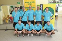 S pomočjo povratnikov po obe lovoriki