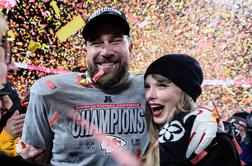 Sta Taylor Swift in Travis Kelce res že poročena? Ugibanja naraščajo iz dneva v dan.