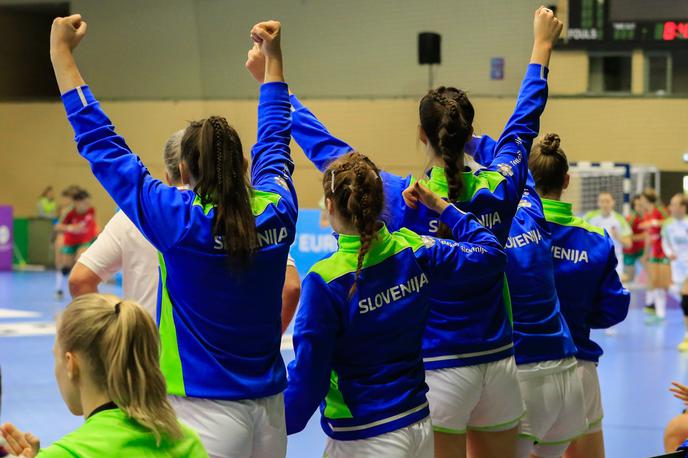 Slovenska ženska rokometna reprezentanca U19 | Slovenska ženska rokometna reprezentanca je evropsko prvenstvo do 19 let na Madžarskem končala na 15. mestu. | Foto RZS
