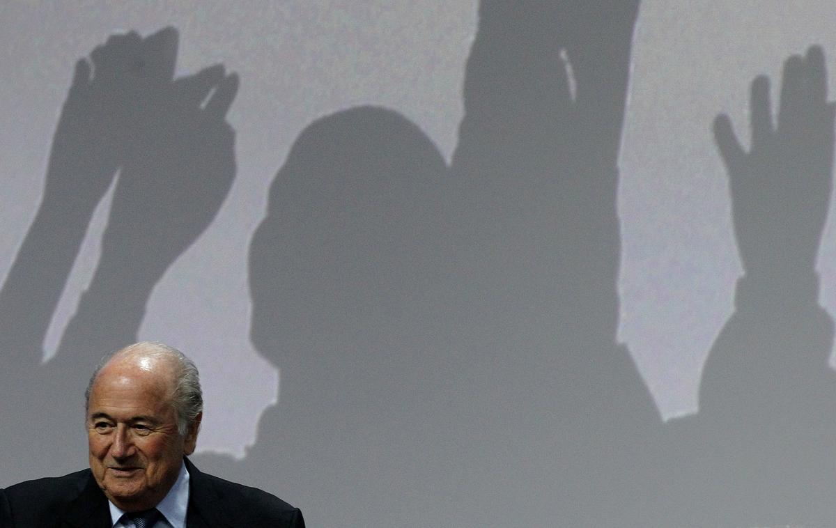 Sepp Blatter | "Katar je dobil SP 2022 po politični intervenciji Nicolasa Sarkozyja," pravi osramočeni nekdanji predsednik Fife Sepp Blatter. | Foto Reuters