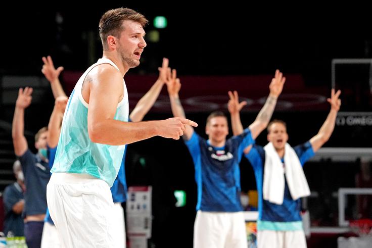 Dončić na olimpijskem turnirju predstavlja strah in trepet za tekmece. | Foto: Reuters