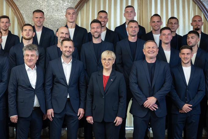 nogometaši sprejem pri predsednici | Foto: Bor Slana/STA