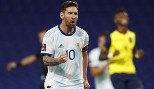 Messi popravil rekord, jezni Čilenci zlili gnojnico na sodnika #video