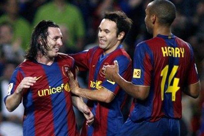 Messi mesec dni odsoten z igrišč