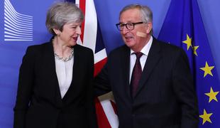 Brexit: Mayeva in Juncker brez napredka