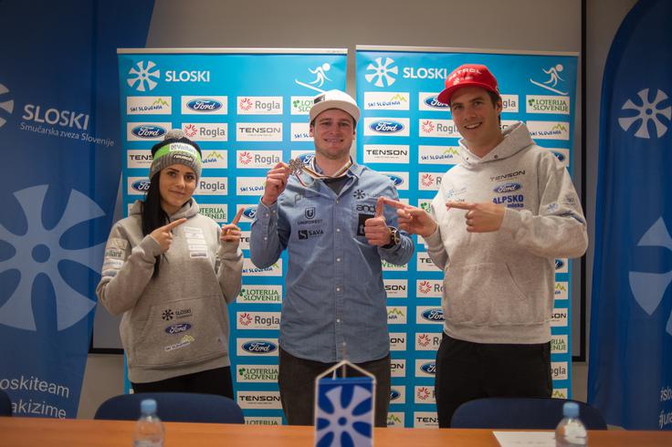 Z reprezentančnima kolegoma Glorio Kotnik in Žanom Koširjem. | Foto: Anže Petkovšek/Sportida