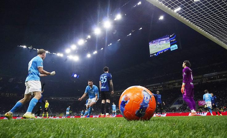 Škot Scott McTominay je dvakrat zatresel mrežo Interja. | Foto: Reuters