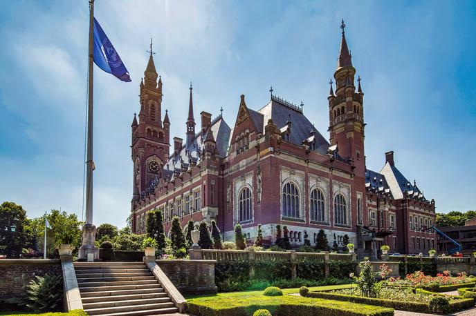 Mednarodno sodišče Haag (ICJ) | Pobuda za nominacijo ICJ sicer izhaja iz strokovnih krogov oziroma iz civilnodružbene in strokovno iniciative, ki jo vodi Alain Pellet. | Foto Shutterstock