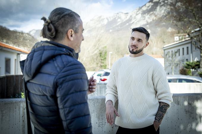 Ko je bil posojen nogometaš Parme na delu pri Gorici, ga je rešilo, da mu je klub ob sklenitvi sodelovanja nakazal za šest mesecev vnaprej. ''Takrat je bila še Parma plačilno sposobna. Zaradi tega sem lažje preživel tistih deset mesecev brez plač, ki je sledilo po odhodu Italijanov.'' | Foto: Ana Kovač