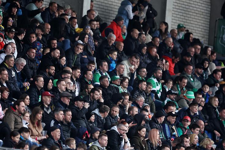 Na tribunah so prevladovali privrženci Olimpije, ki pa tudi na osmem zaporednem gostovanju zmajev pri Bravu niso dočakali zmage zeleno-belih. | Foto: www.alesfevzer.com