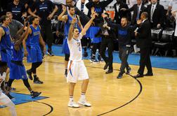 Dramo v Oklahomi odločili šele sodniki, Golden State zmore brez najboljšega (video)