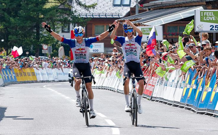 Dvojna zmaga za Red Bull v Kranjski Gori. | Foto: Aleš Fevžer