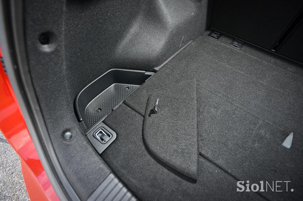 Kia ceed SW - fotogalerija testnega vozila