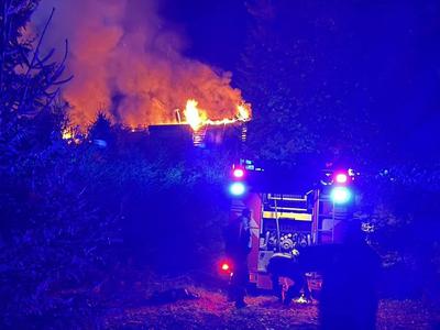 Zagorela počitniška hiša: gostje in lastniki pravočasno zbežali #foto