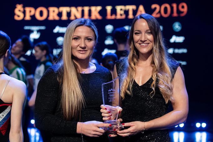 Špela Ponomarenko Janić in Anja Osterman sta za svoje uspehe dobili priznanje na prireditvi Športnik leta. | Foto: Sportida