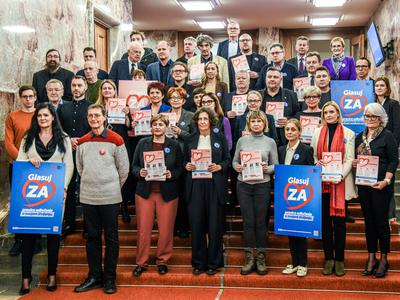 Zagovorniki zakona o pomoči pri prostovoljnem končanju življenja pozvali h glasovanju za, nasprotniki opozarjajo na protiustavnost