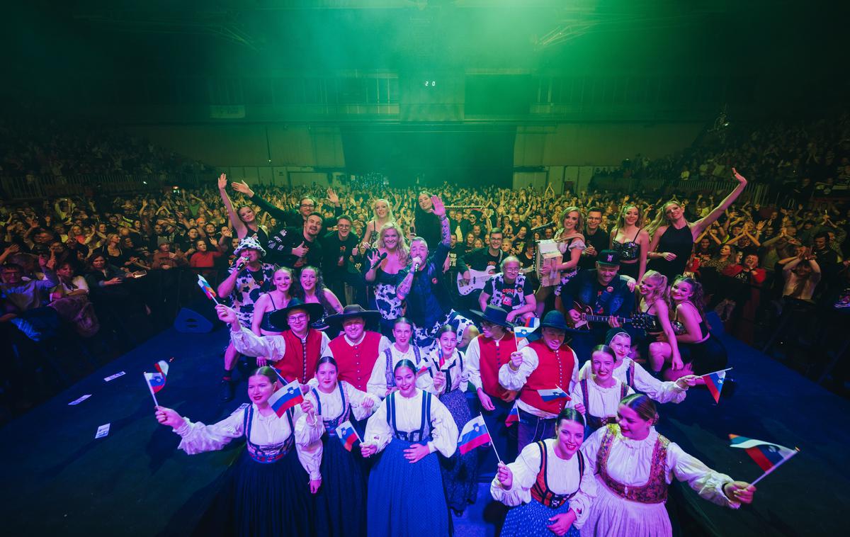 Agropop v Hali Tivoli | Skupina Agropop je v Hali Tivoli pripravila skoraj triurni pregled svoje glasbene poti. | Foto Žan Zajc, Sven Martič