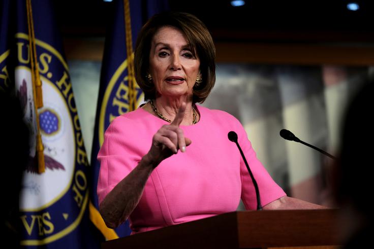 Predsednica predstavniškega doma kongresa Nancy Pelosi je Greenovi velik trn v peti. Poleg Pelosijeve je bila zadnja leta pogosta tarča Greenove nekdanja prva dama ZDA Hillary Clinton. | Foto: Reuters