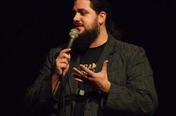 Pižama obljubil večno zvestobo