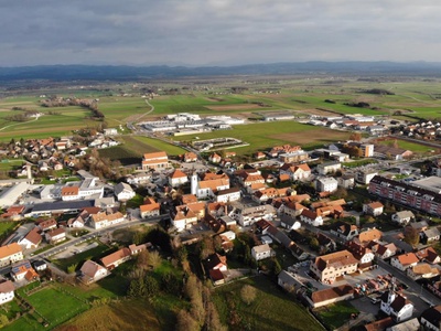 V Občini Šentjernej bodo uredili večnamenski romski center