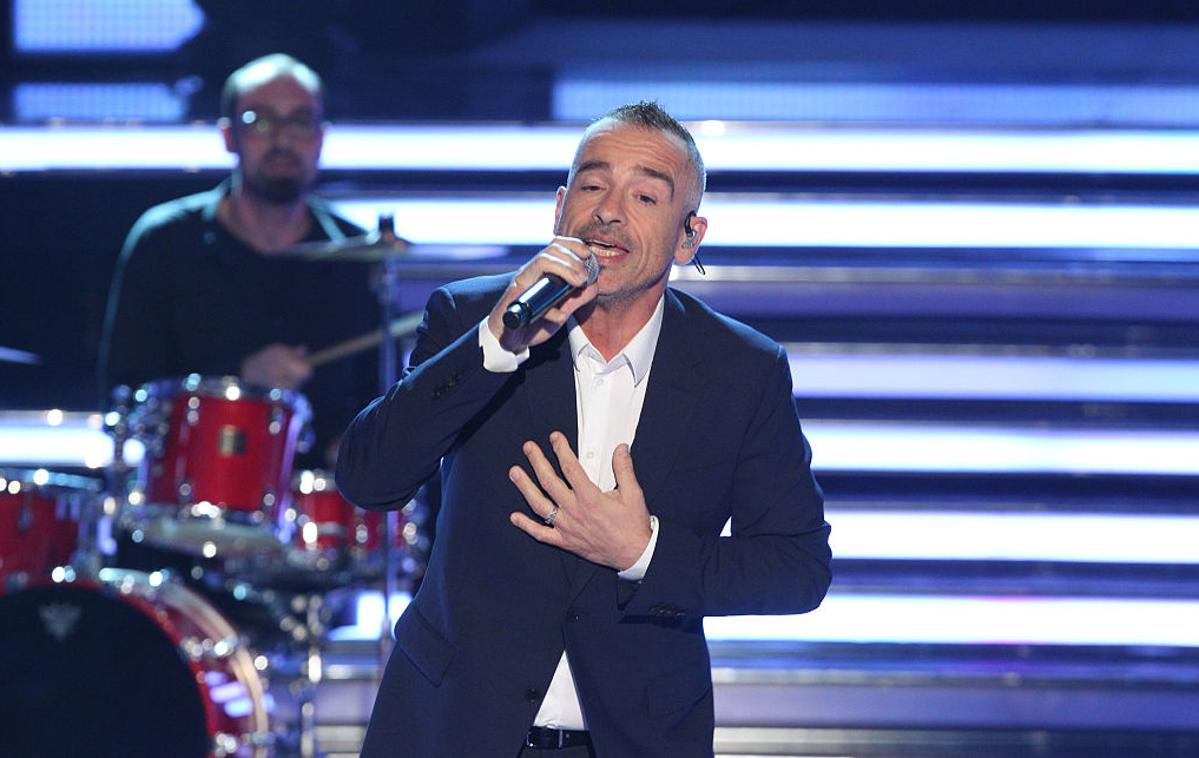 Eros Ramazzotti | Šestinpetdesetletnik je izdal 15 studijskih albumov v italijanščini in španščini in prodal več kot 60 milijonov izvodov. Nanizal je vrsto uspešnic, med katerimi so Piu bella cosa, Parla con me, Un emozione per sempre in Se bastasse una canzone.  | Foto Getty Images