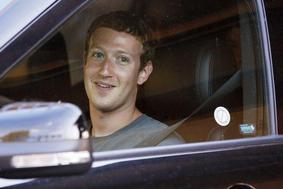Zuckerberg: Facebookov telefon ne bi imel smisla