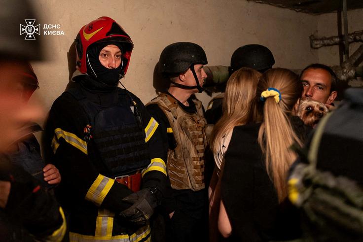 Eksplozije v Kijevu so se začele okoli 22. ure po lokalnem času in trajale do zgodnjih jutranjih ur. | Foto: Reuters