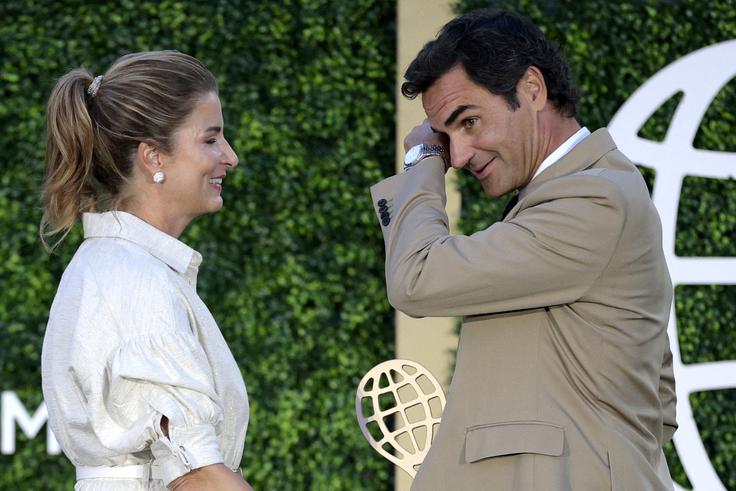 Roger Federer v solzah. | Foto: Reuters