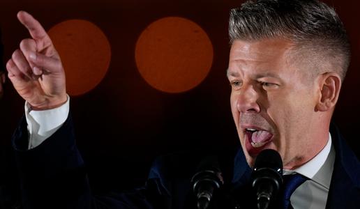 Magyar udaril po Orbanovi mreži: kateri tuji VIP politiki so na trnih?