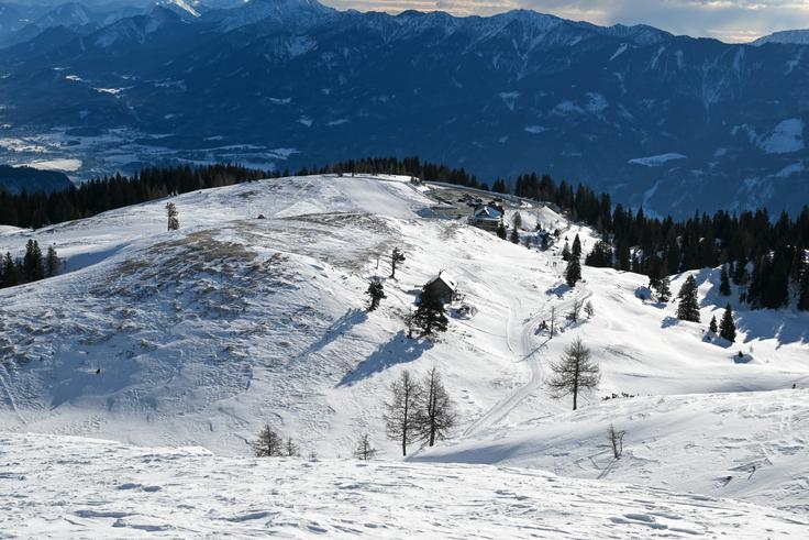 Izhodišče za pohod na zgornjem parkirišču beljaške alpske ceste | Foto: Matej Podgoršek