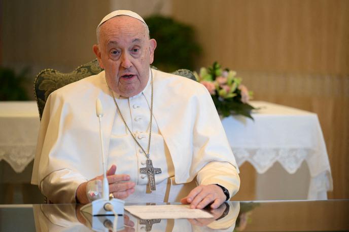 Papež Frančišek | Papež je v soboto zbolel za blagimi simptomi gripe in odpovedal več srečanj in drugih obveznosti. | Foto Reuters