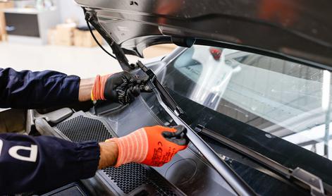 Zima ne odpušča: pet nasvetov za varno vožnjo