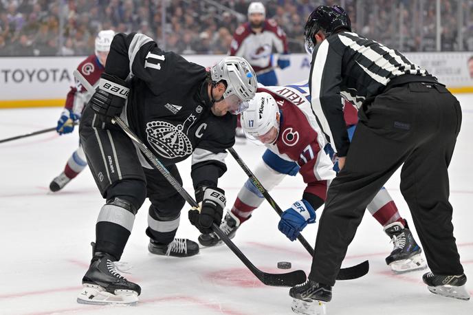 Anže Kopitar, Los Angeles Kings | Anže Kopitar je vstopil v zadnjo sezono svoje kariere, s soigralci so izgubili z 1:4. | Foto Reuters