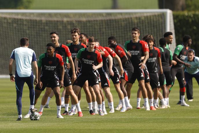 Arsenal in PSG, dva kluba, dva trenerja in oba bi rada spisala zgodovino