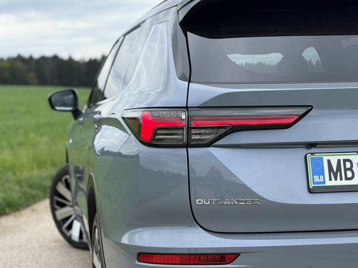 Mitsubishi outlander | Foto: Gregor Pavšič