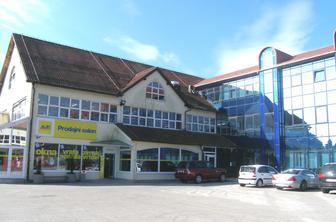 Švedski velikan Inwido kupil slovenskega proizvajalca oken AJM