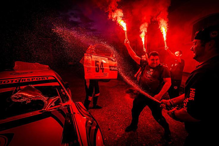 Slavje Bubničevih po koncu zadnje gorske dirke v letošnji sezoni. | Foto: Uroš Modlic