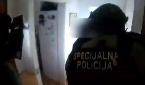 Hrvaški specialci vdrli v stanovanje osumljencev za umor #video