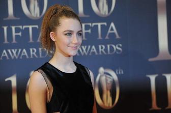 Ryanu Goslingu se je pridružila Saoirse Ronan
