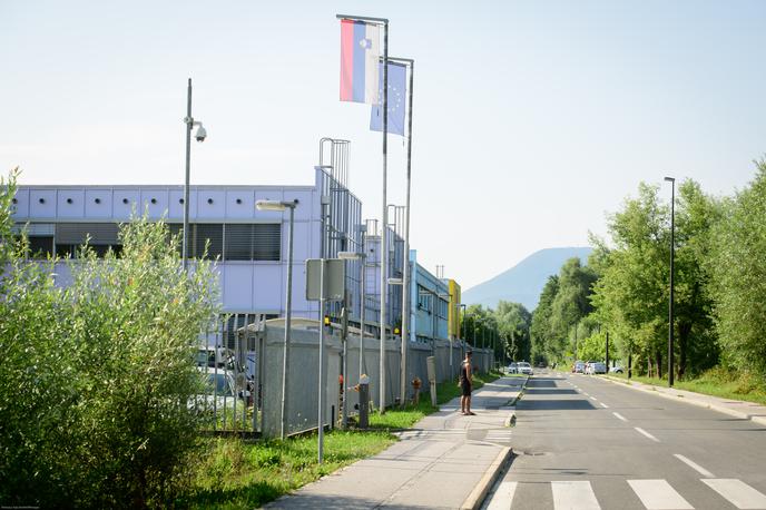 Azilni dom Ljubljana | V azilnem domu na Viču naj bi v začetku maja prišlo do posilstva mladoletnice. | Foto STA