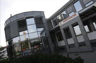 Delavcem Konstruktorja 100 evrov in podaljšanje čakanja do srede